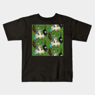 Crafty Bats Tatting Crafting Fruit Bat Fiber Arts Animals in Moss Green Kids T-Shirt